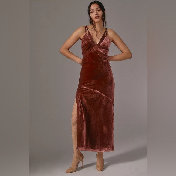 Anthropologie Dresses & Skirts - Anthropologie V-Neck Velvet Dress